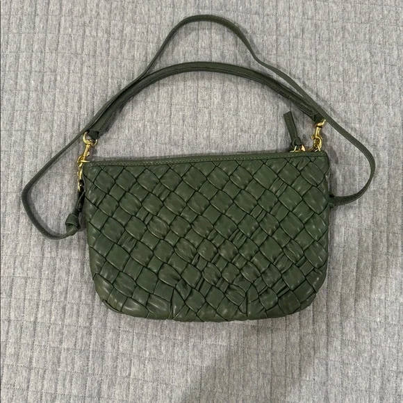 Clare V. Petit Moyen Messenger puffy woven Army green leather - Picture 3 of 6